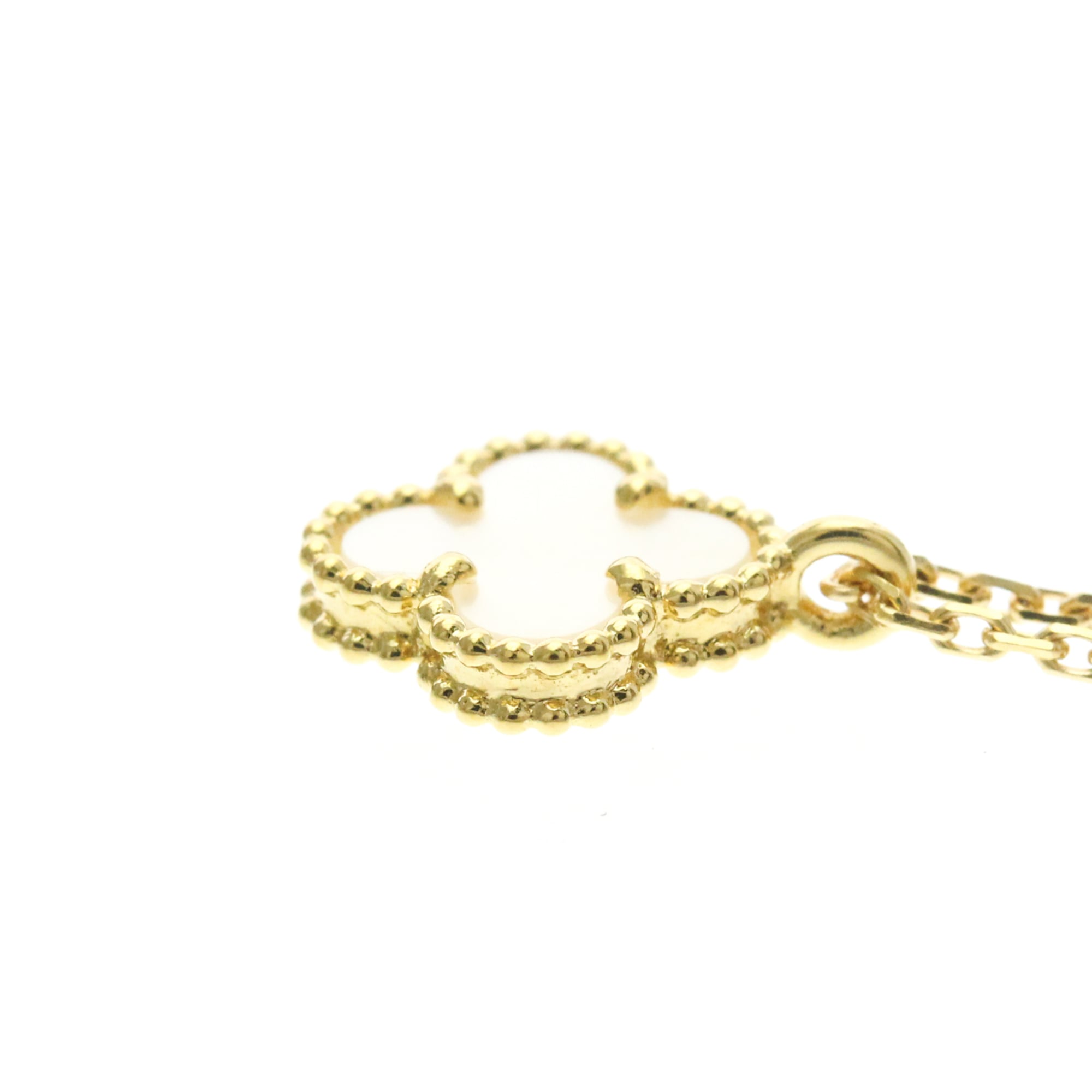 Van Cleef & Arpels Sweet Alhambra Pendant 18K Yellow Gold And Mother Of Pearl Gold Yellow_Gold Necklace Jewelry (Pre-Owned)