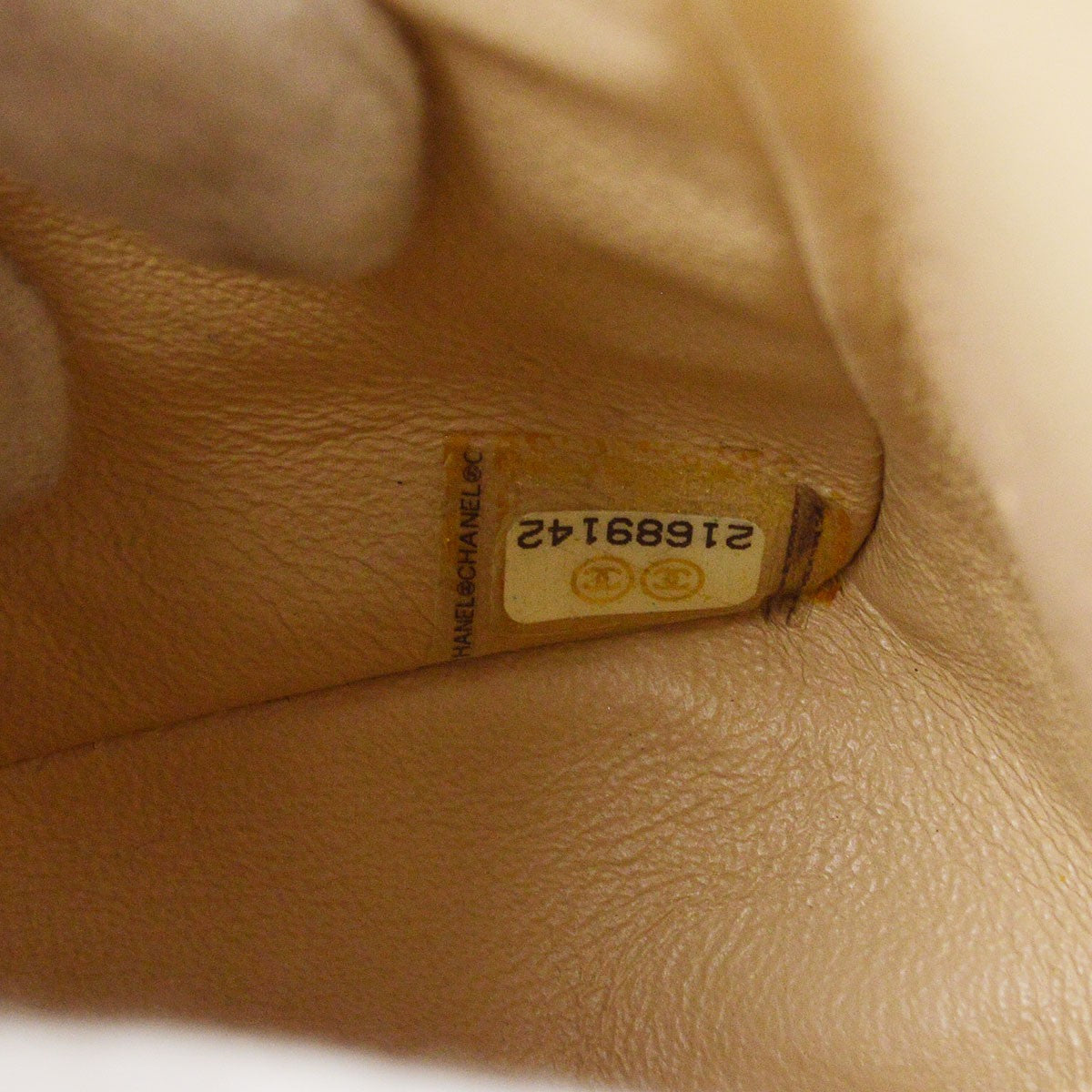 Chanel Vintage Classic Double Flap Quilted Lambskin Beige Leather Handbag (Pre-Owned)