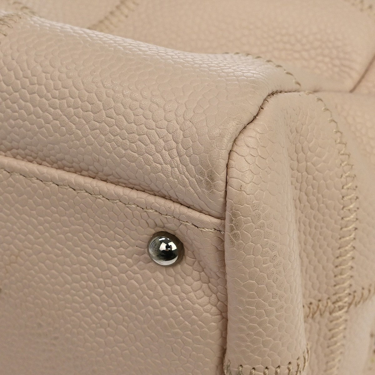 Chanel Square Stitch Quilted Caviar Beige Leather Shoulder Bag Bag (Pre-Owned)