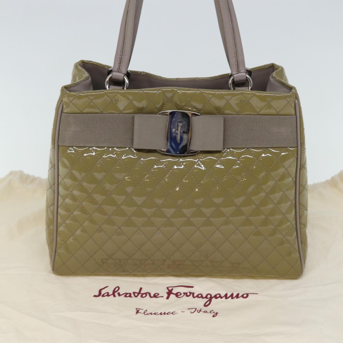 Salvatore Ferragamo Vala Patent Leather Beige Patent_Leather Handbag (Pre-Owned)