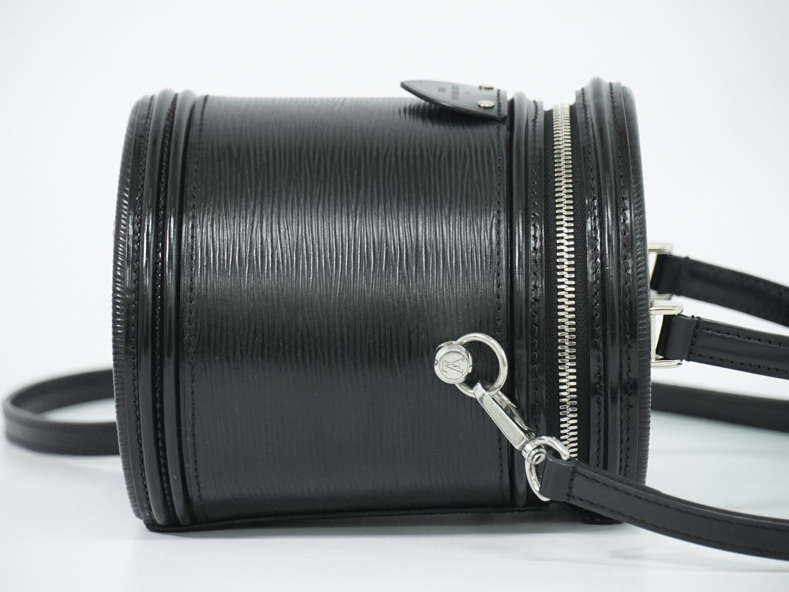 Louis Vuitton Cannes Epi Black Leather Handbag (Pre-Owned)