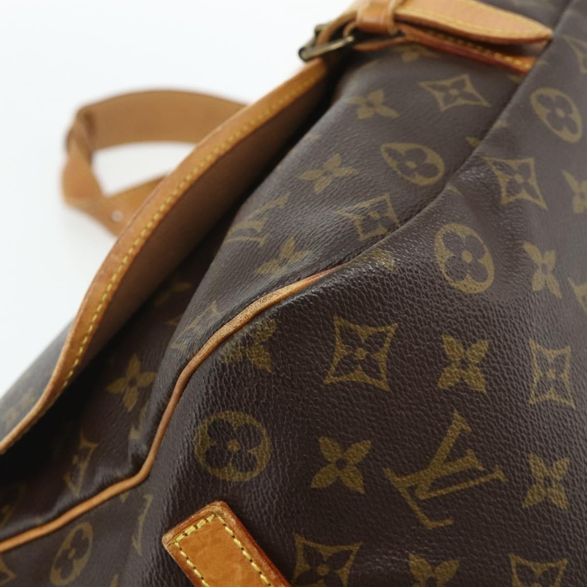 Louis Vuitton Saumur Monogram Canvas Brown Canvas Shoulder Bag Bag (Pre-Owned)