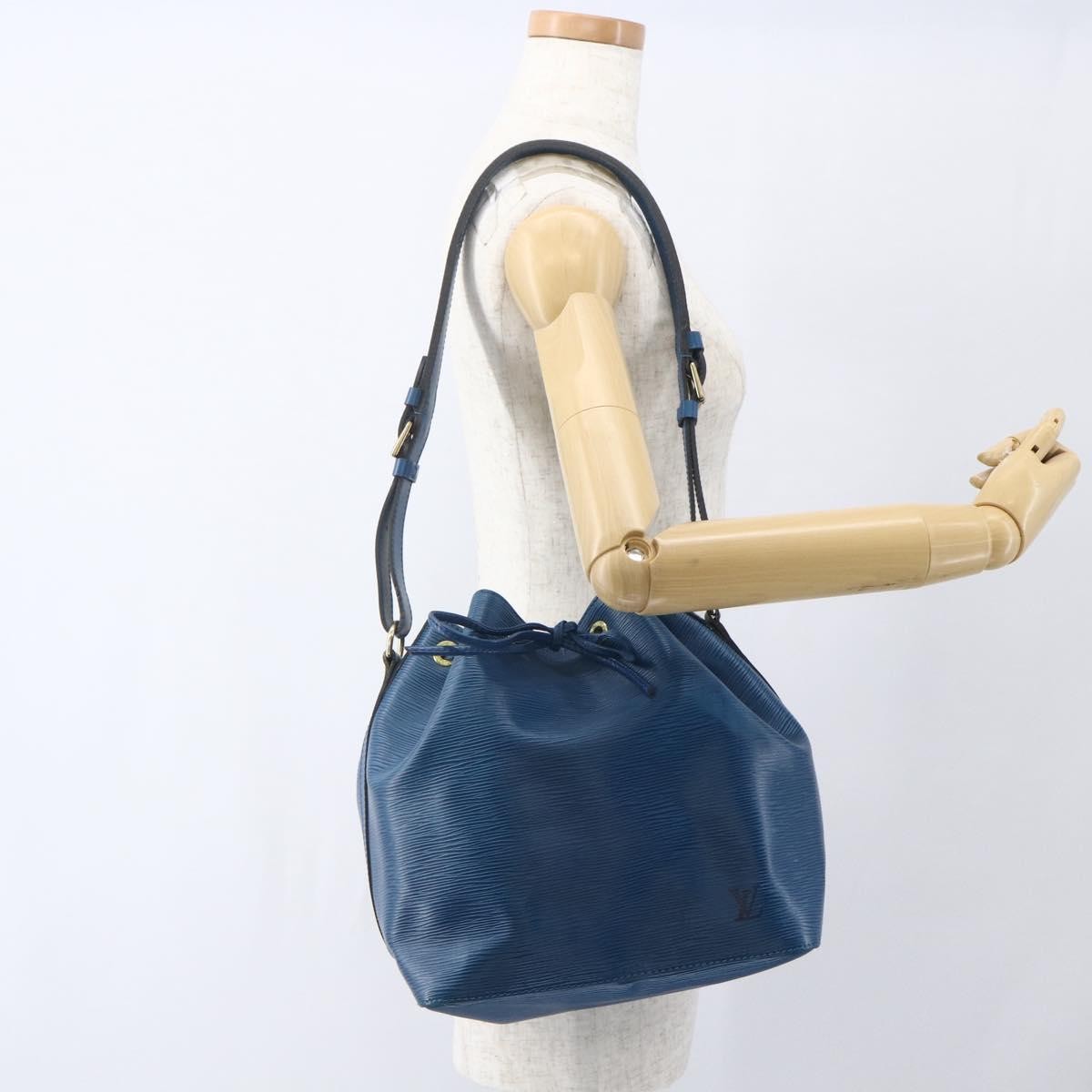 Louis Vuitton Petit Noe Epi Leather Blue Leather Shoulder Bag Bag (Pre-Owned)