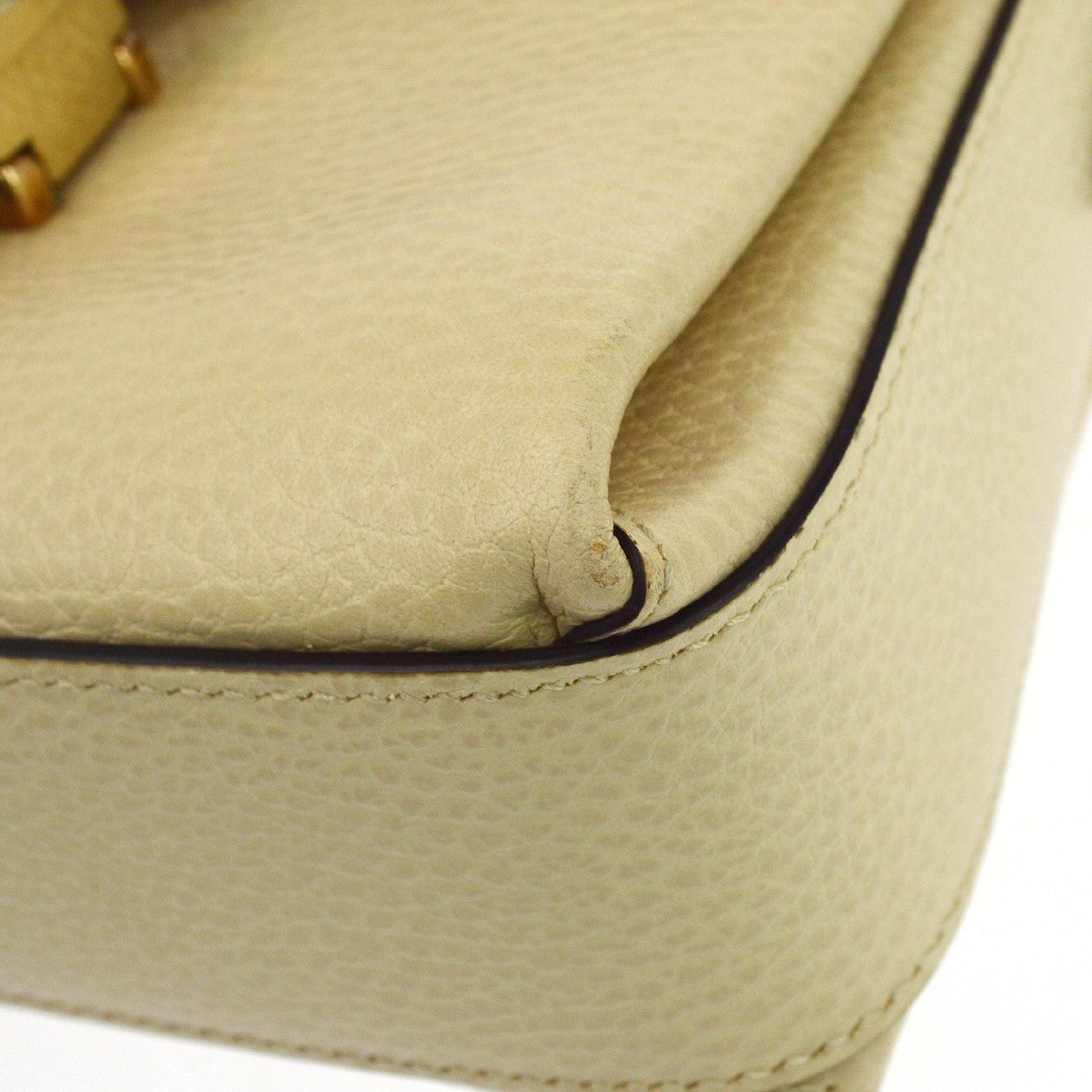 Gucci Interlocking Chain Leather Neutral Leather Shoulder Bag Bag (Pre-Owned)