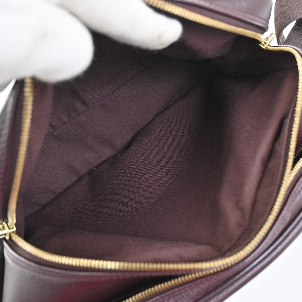 Louis Vuitton Reporter Taiga Leather Brown Leather Shoulder Bag Bag (Pre-Owned)
