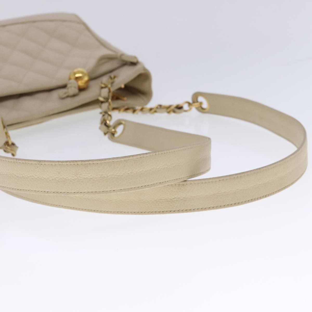 Chanel Vintage Slit Pocket Quilted Caviar Beige Leather Shoulder Bag Bag (Pre-Owned)