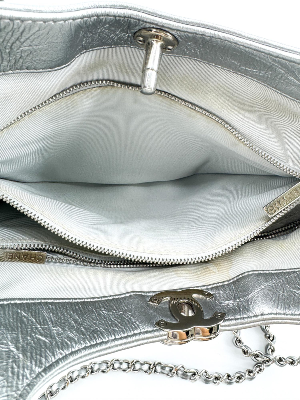 Chanel 31 Shopping Quilted Calfskin Silver Leather Handbag (Pre-Owned)