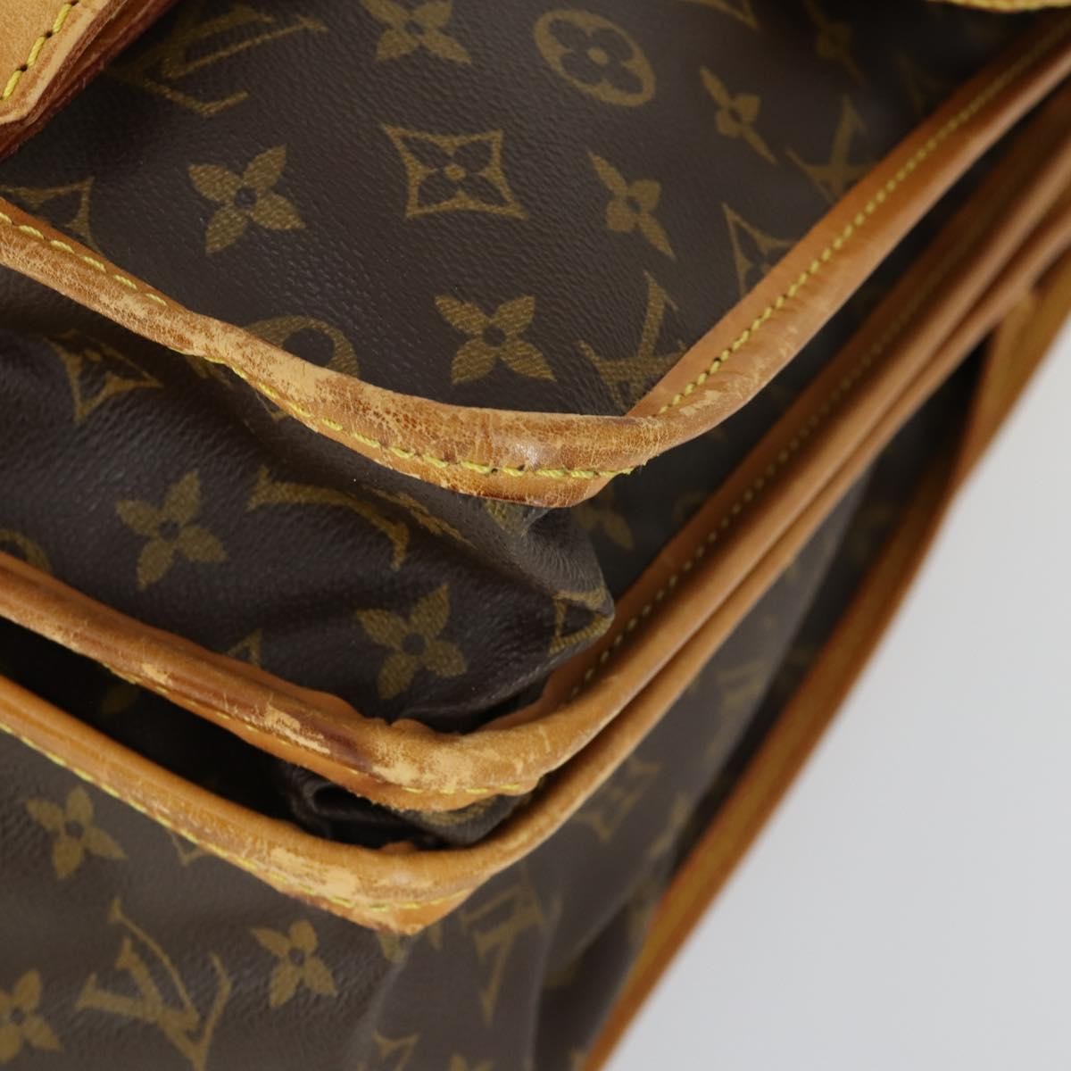 Louis Vuitton Sac Chasse Hunting Monogram Canvas Brown Canvas Travel Bag Bag (Pre-Owned)