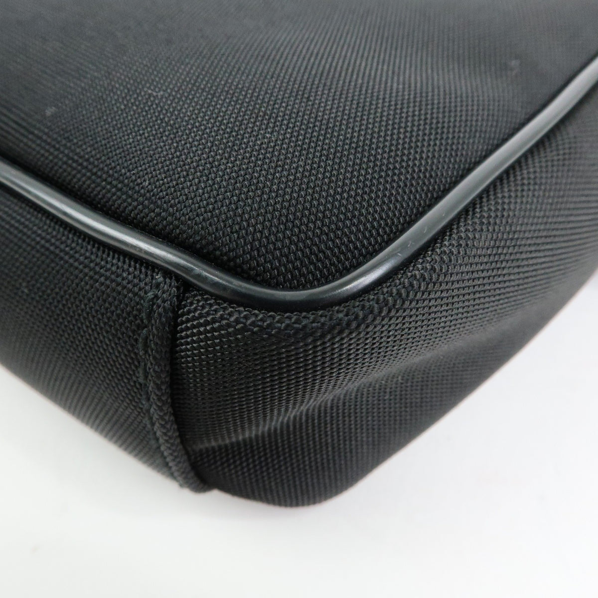 Gucci Shoulder Canvas Black Canvas Shoulder Bag Bag (Pre-Owned)