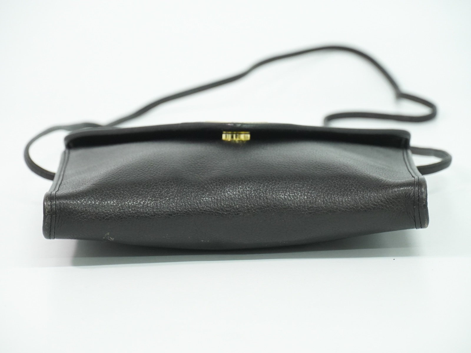 Saint Laurent Vintage Leather Black Leather Shoulder Bag Bag (Pre-Owned)