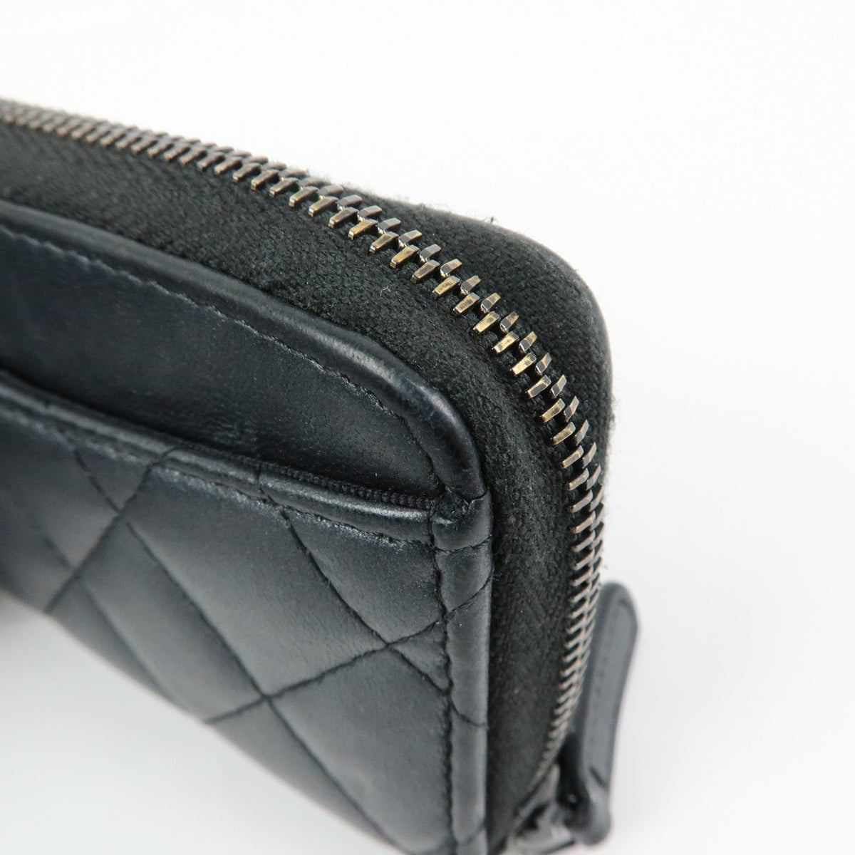 Chanel So Black Cc Zip Coin Purse Quilted Lambskin Black Leather Wallets Accessory (Pre-Owned)