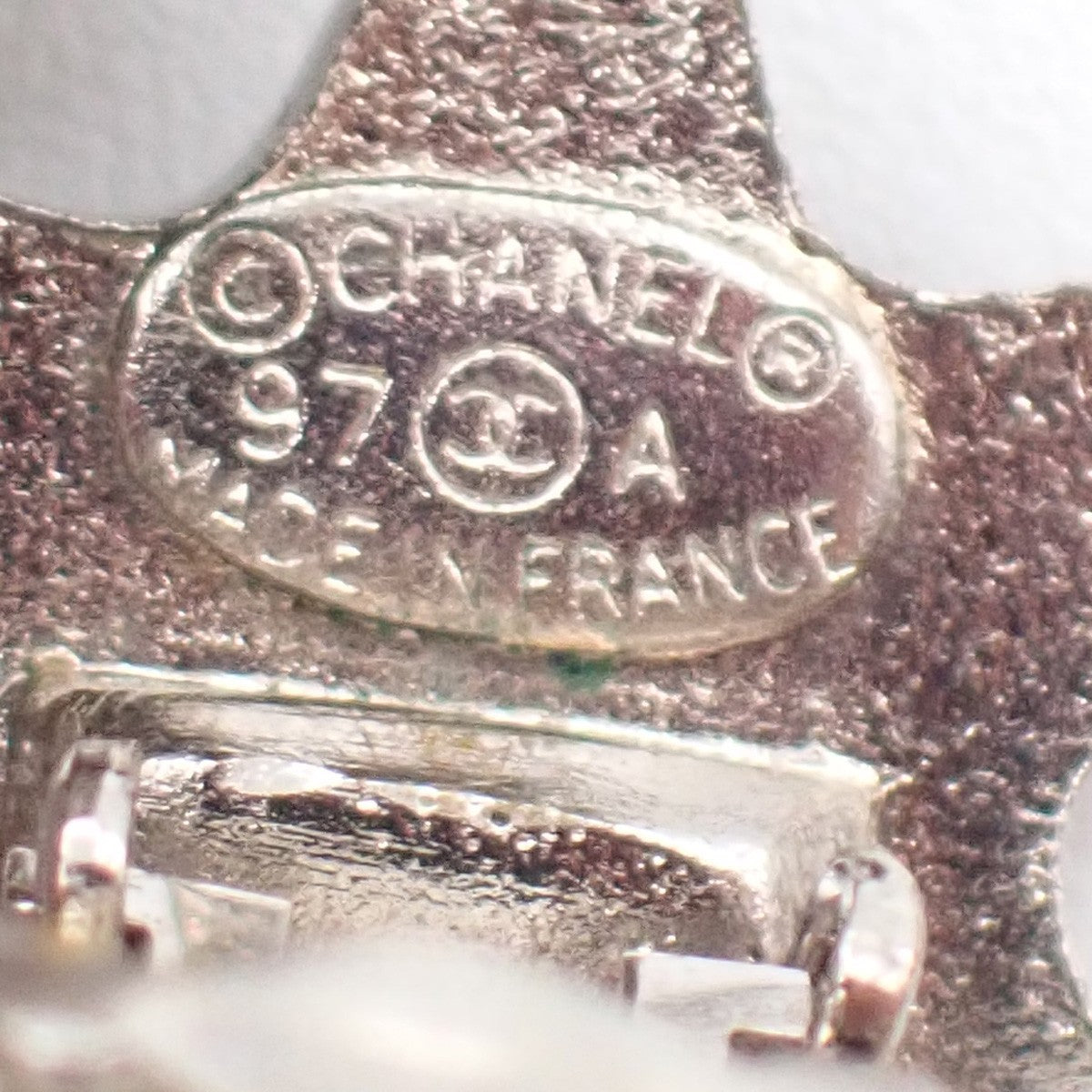 Chanel Vintage Cc Round Clip-On Metal Silver Metal Earrings Jewelry (Pre-Owned)
