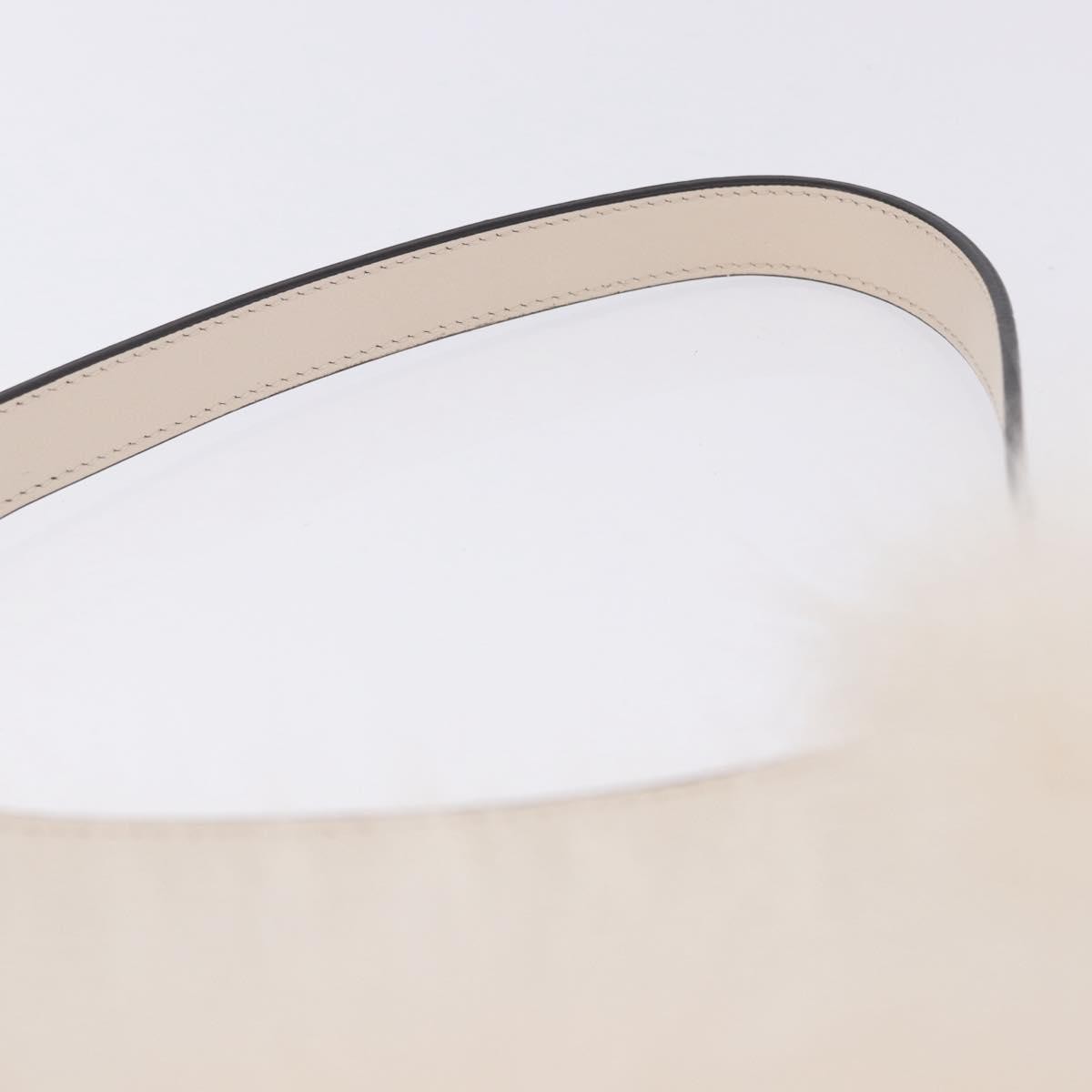 Fendi O'lock Swing Leather With Fur White Leather Shoulder Bag Bag (Pre-Owned)