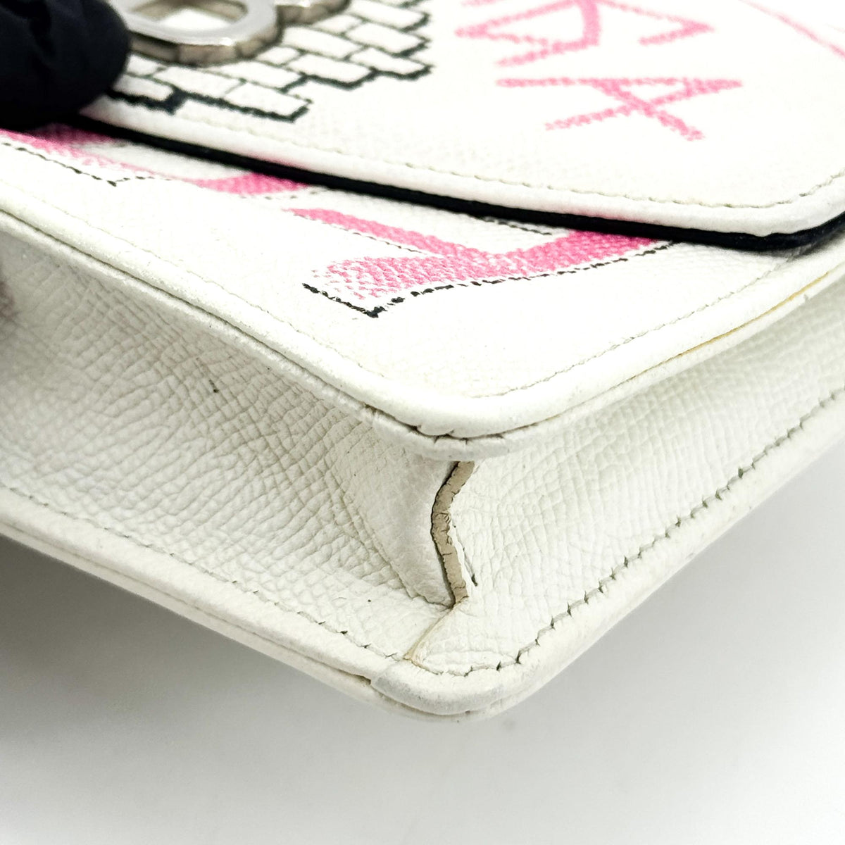 Balenciaga Bb Graffiti Chain Leather White Leather Crossbody Bag Bag (Pre-Owned)