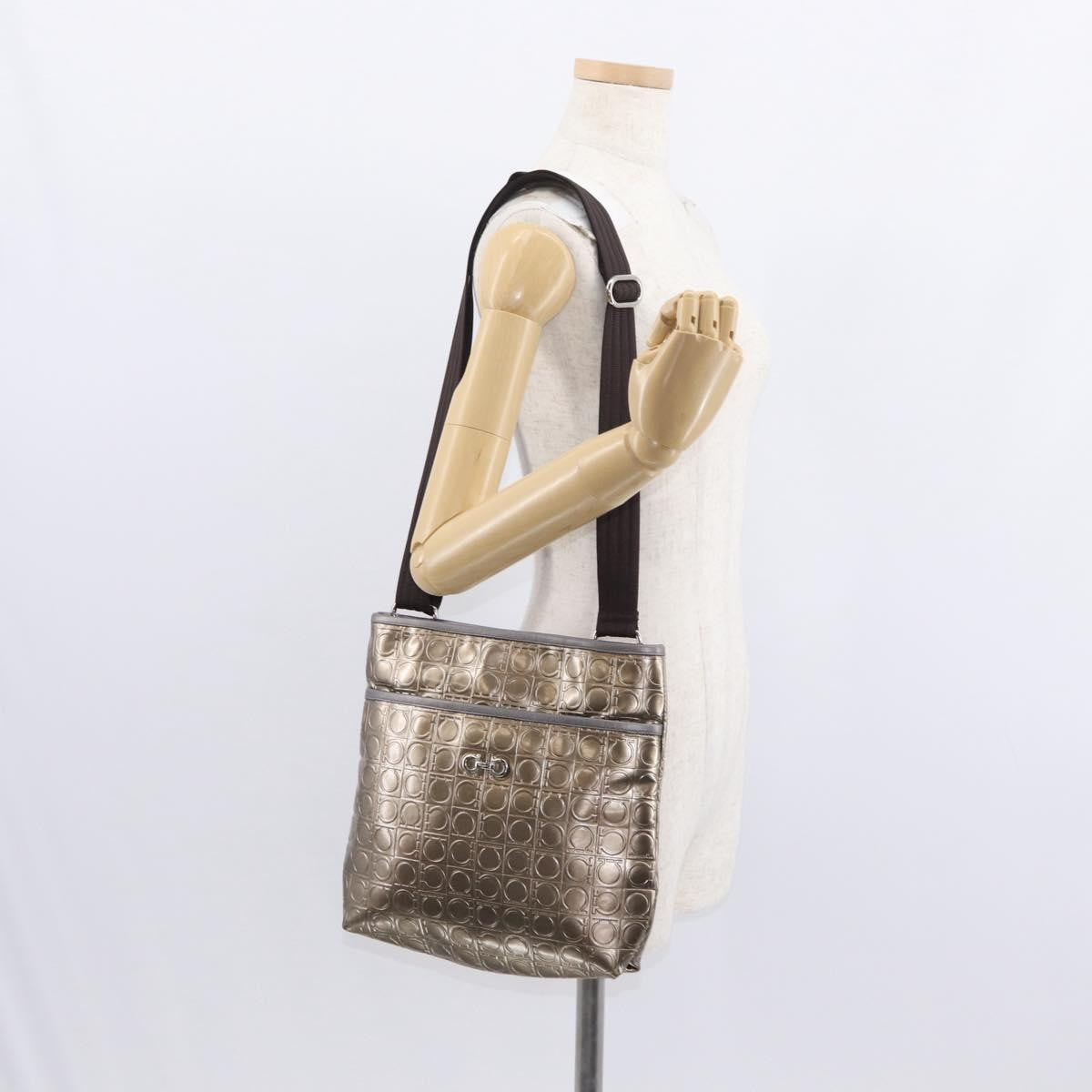 Salvatore Ferragamo Gancini Patent Leather Gold Patent_Leather Shoulder Bag Bag (Pre-Owned)