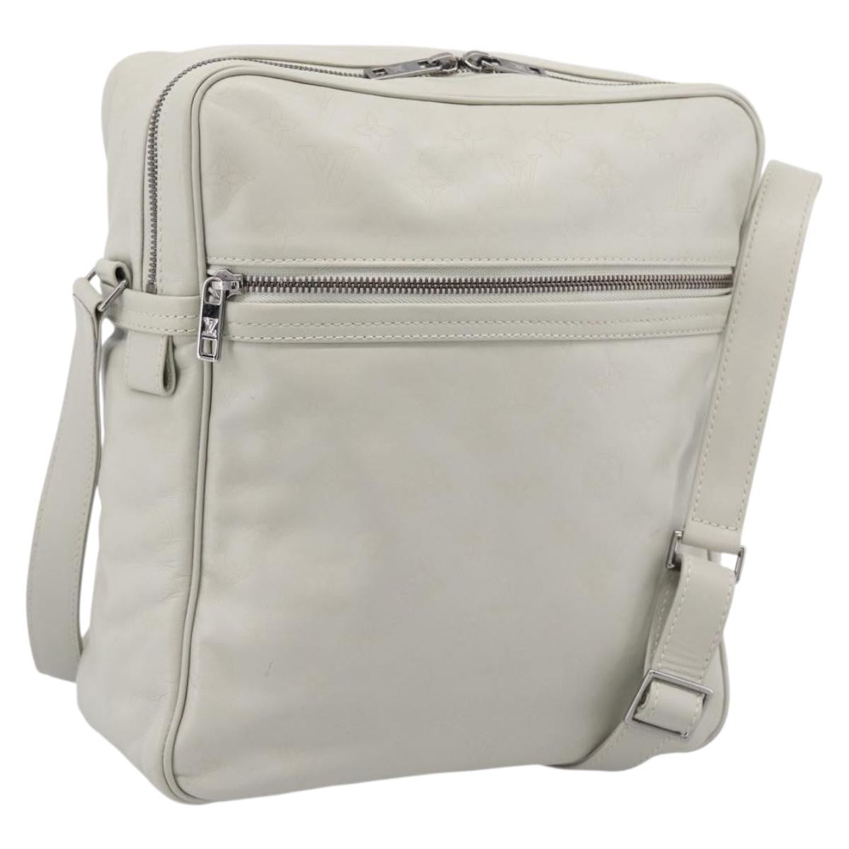 Louis Vuitton Clarkson Messenger Monogram Differ Leather White Canvas Shoulder Bag Bag (Pre-Owned)