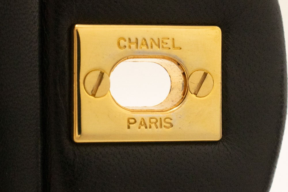 Chanel Classic Flap Lambskin Black Leather Crossbody Bag Bag (Pre-Owned)