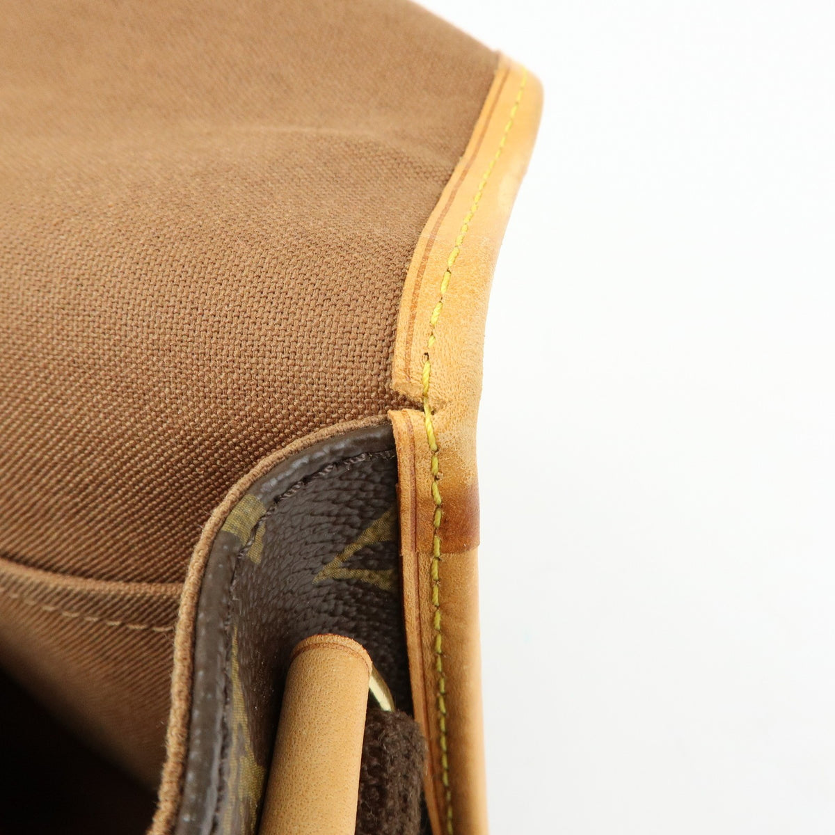 Louis Vuitton Bosphore Messenger Monogram Canvas Brown Canvas Handbag (Pre-Owned)