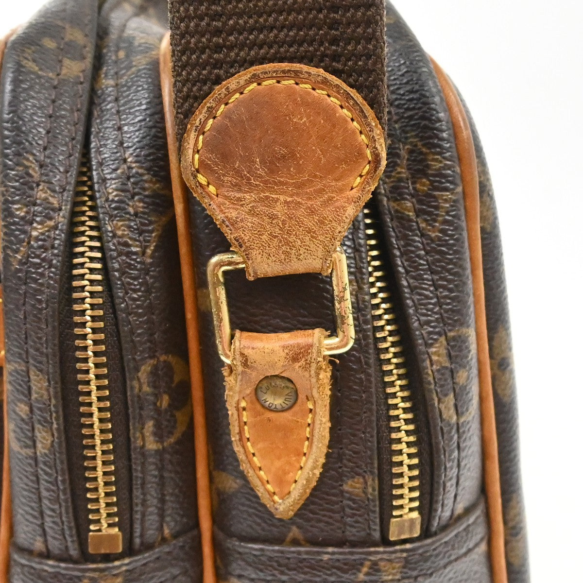 Louis Vuitton Reporter Monogram Canvas Brown Canvas Shoulder Bag Bag (Pre-Owned)