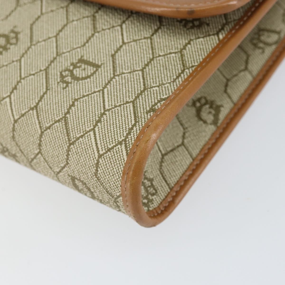 Christian Dior Vintage Honeycomb Chain Canvas Beige Canvas Shoulder Bag Bag (Pre-Owned)
