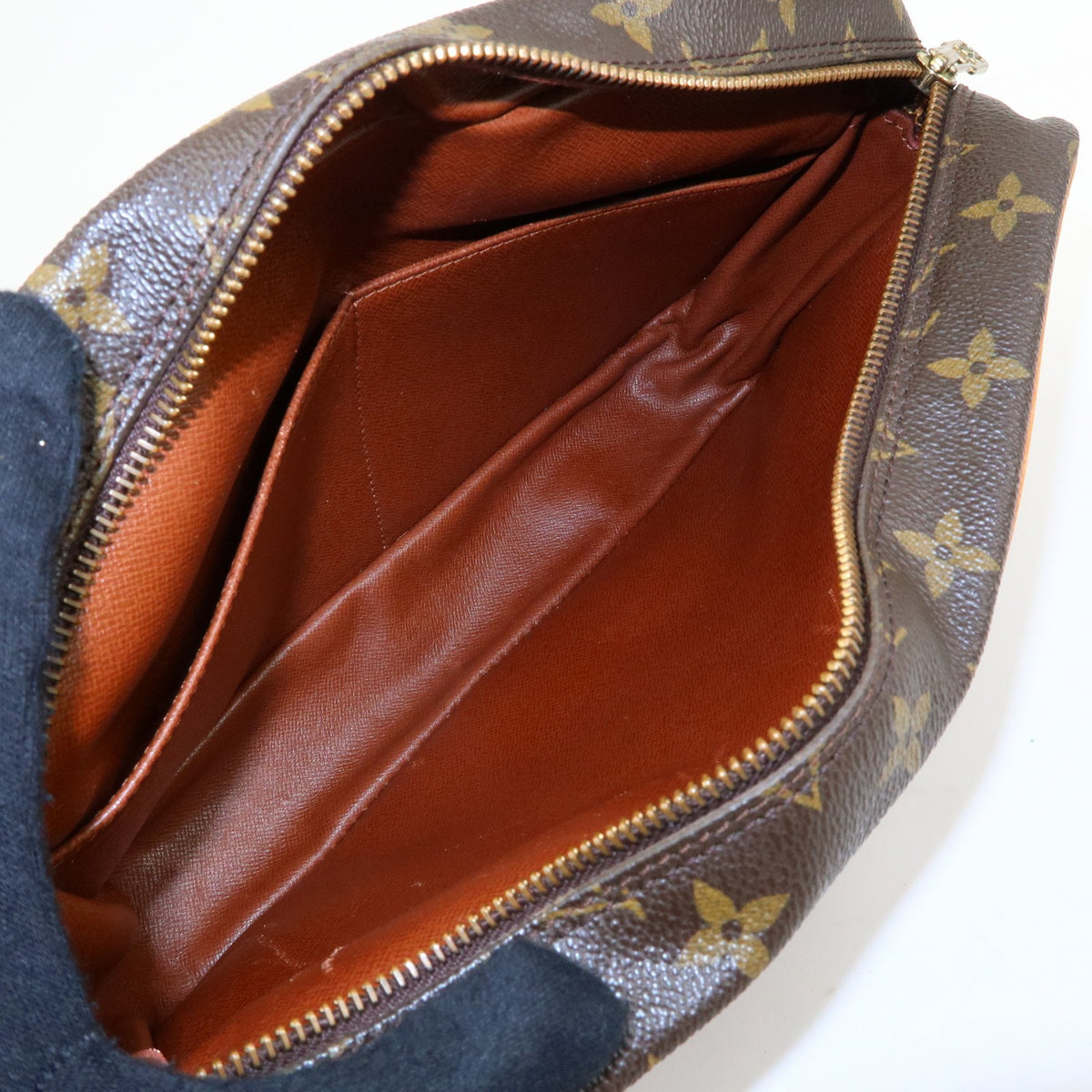 Louis Vuitton Compiegne Cosmetic Monogram Canvas Brown Canvas Toiletry Case Accessory (Pre-Owned)