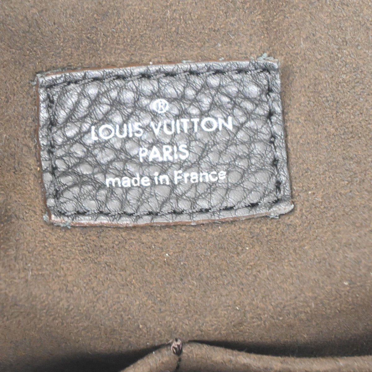Louis Vuitton Solar Mahina Leather Black Leather Handbag (Pre-Owned)