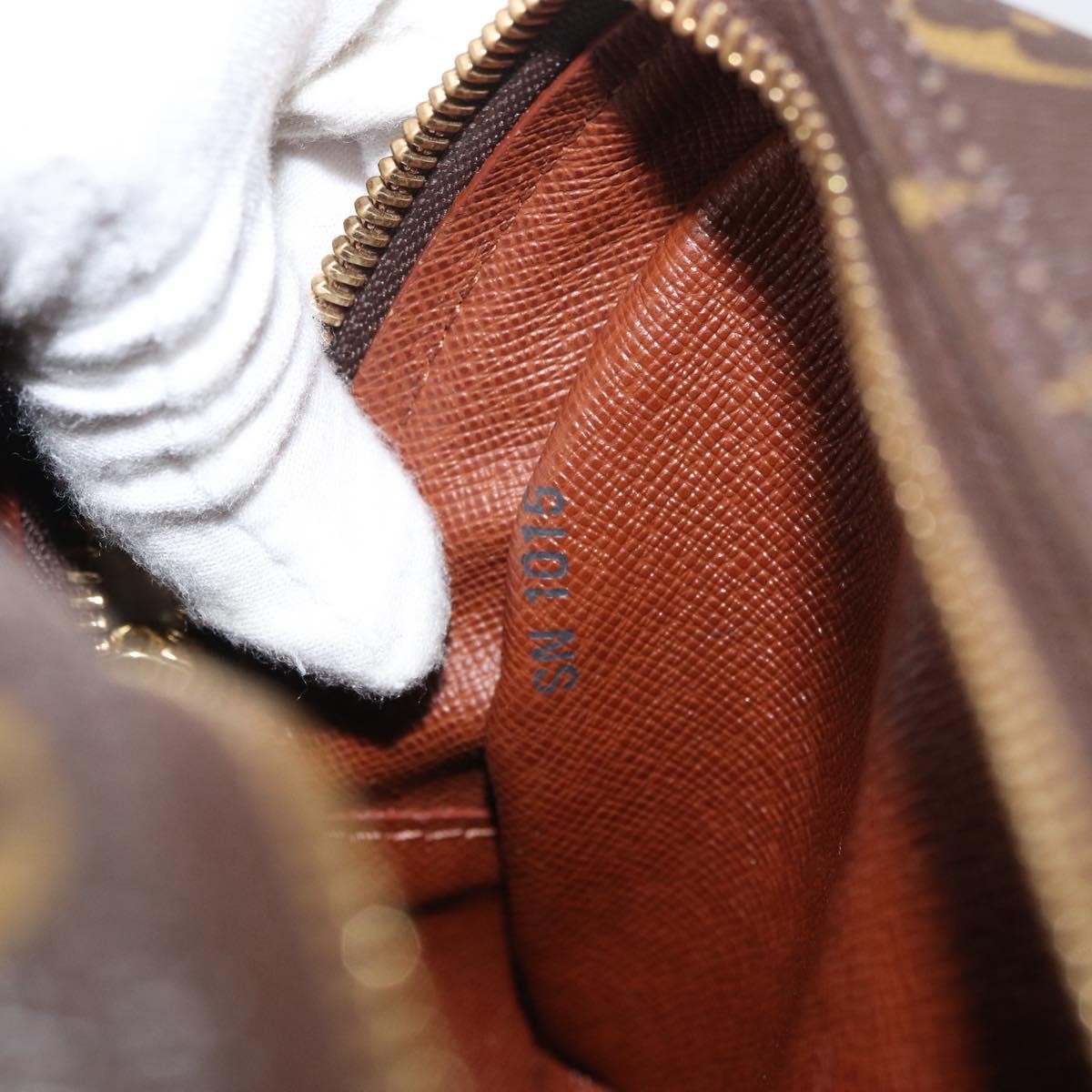 Louis Vuitton Blois Monogram Canvas Brown Canvas Handbag (Pre-Owned)
