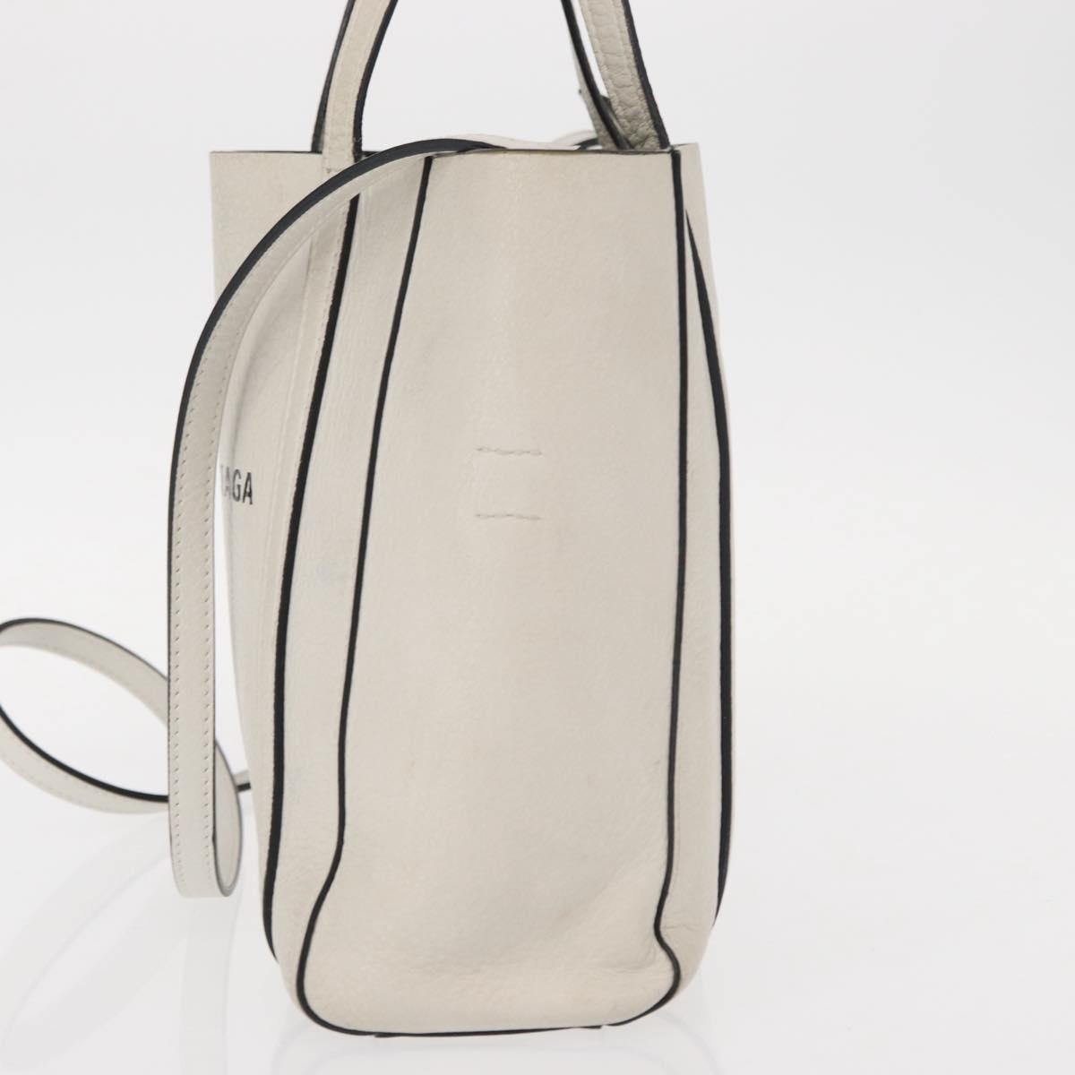 Balenciaga Everyday Tote Leather White Leather Tote Bag Bag (Pre-Owned)