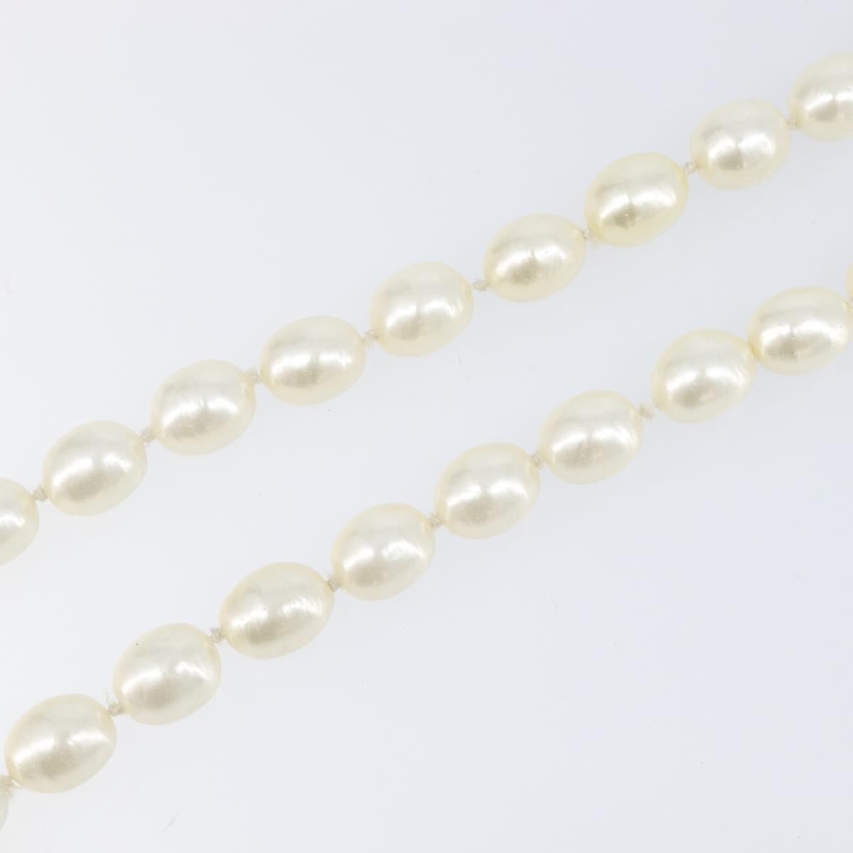 Chanel Cc Pearl Metal And Pearls White Pearl Necklace Jewelry (Pre-Owned)