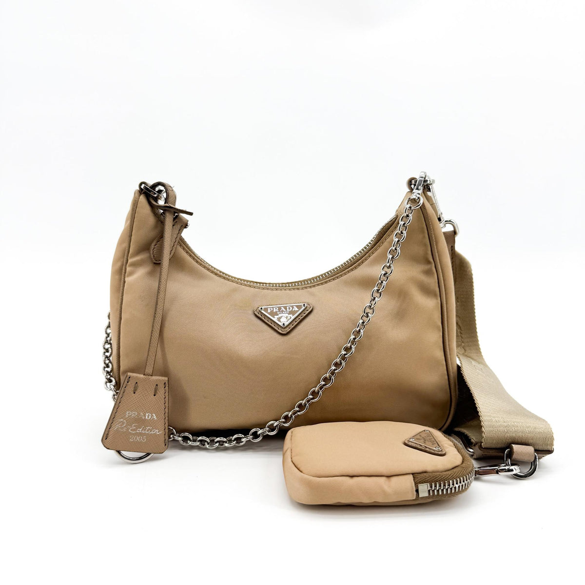 Prada Re-Edition 2005 Tessuto Beige Nylon Shoulder Bag Bag (Pre-Owned)