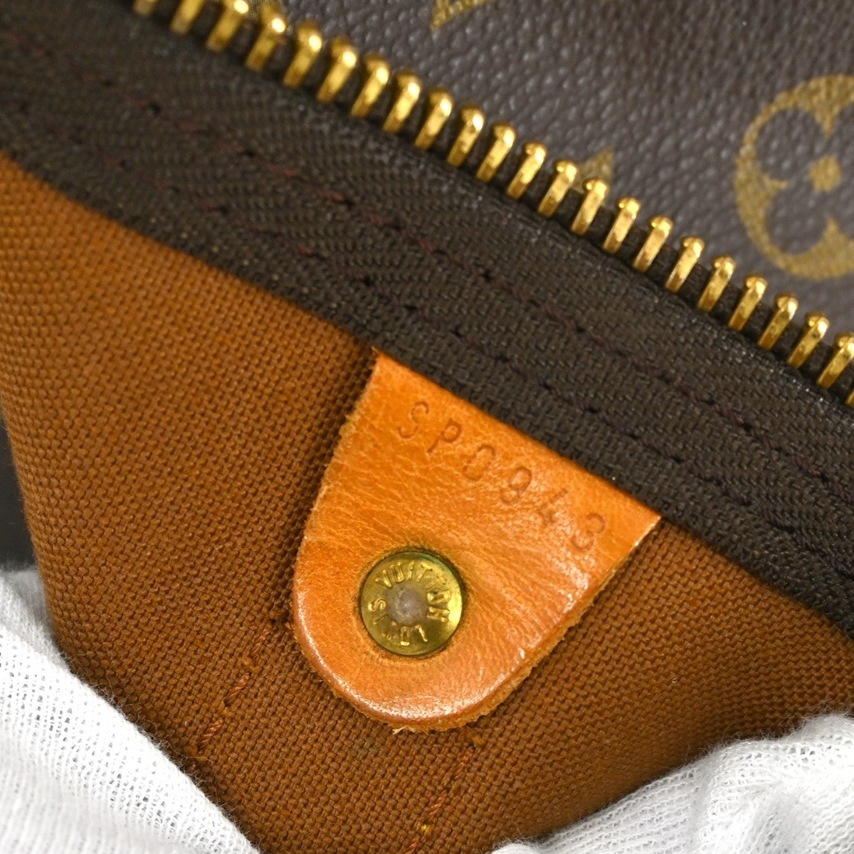 Louis Vuitton Keepall Monogram Canvas Brown Canvas Travel Bag Bag (Pre-Owned)