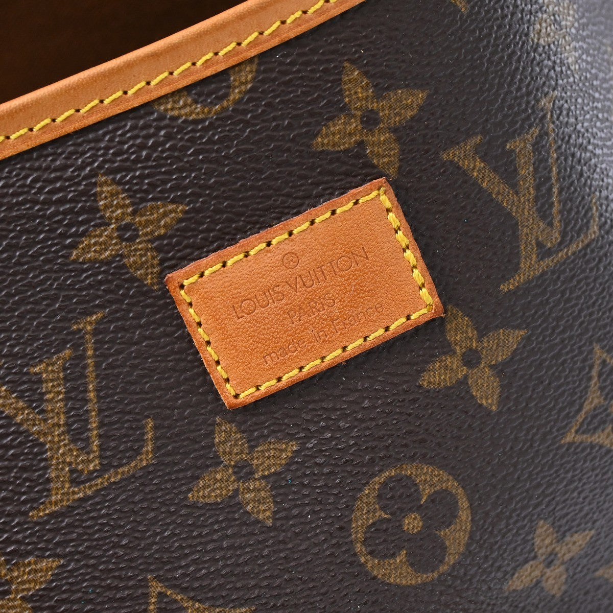 Louis Vuitton Saumur Monogram Brown Canvas Shoulder Bag Bag (Pre-Owned)