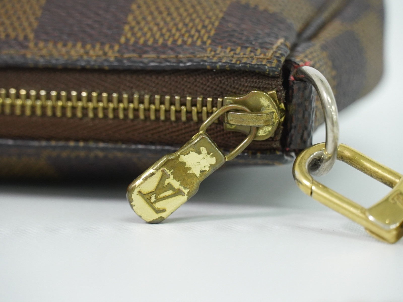 Louis Vuitton Pochette Accessoires Damier Brown Canvas Clutche & Pouche Bag (Pre-Owned)