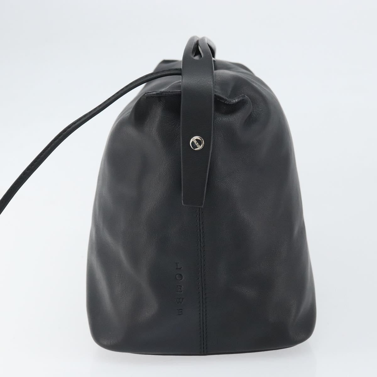Loewe Vintage Leather Black Leather Handbag (Pre-Owned)