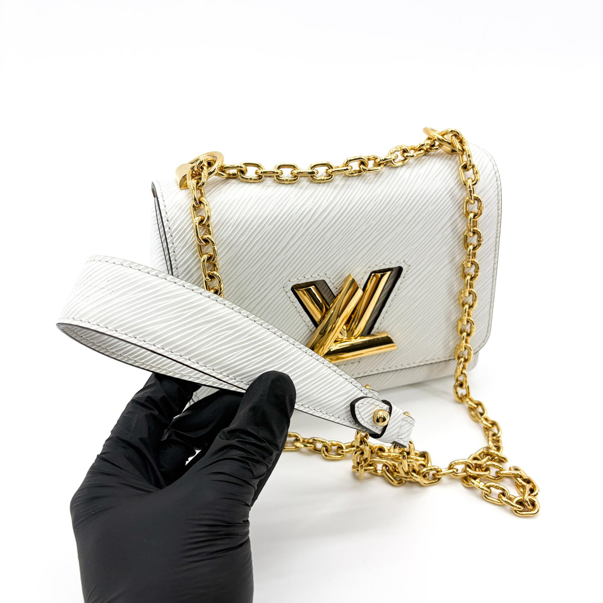 Louis Vuitton Twist Epi Leather White Leather Shoulder Bag Bag (Pre-Owned)