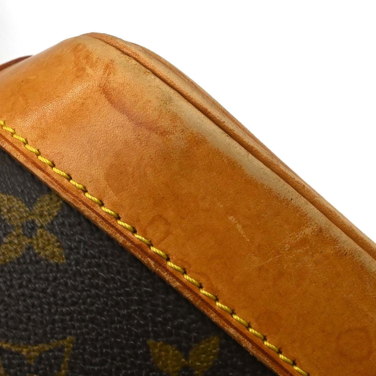 Louis Vuitton Alma Monogram Canvas Brown Canvas Handbag (Pre-Owned)