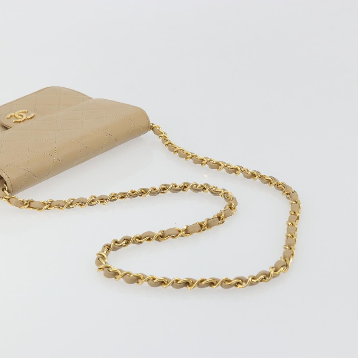 Chanel Vintage Clutch With Chain Quilted Leather Beige Leather Clutche & Pouche Bag (Pre-Owned)