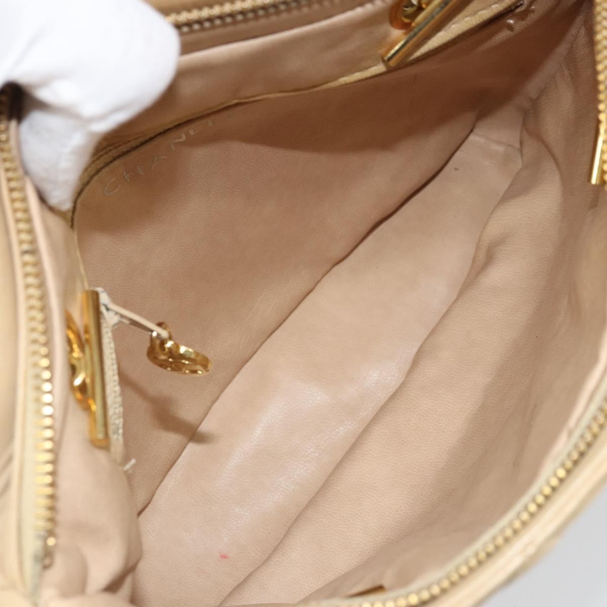 Chanel Vintage Cc Chain Shopper Quilted Leather Beige Leather Shoulder Bag Bag (Pre-Owned)