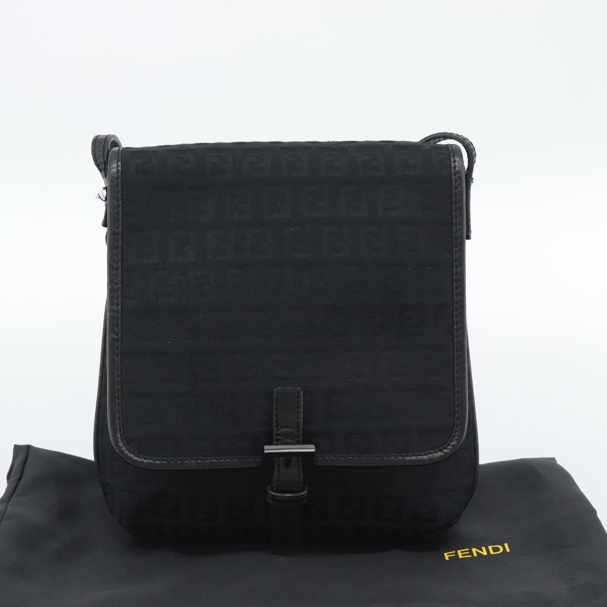 Fendi Shoulder Zucchino Canvas Black Canvas Shoulder Bag Bag (Pre-Owned)
