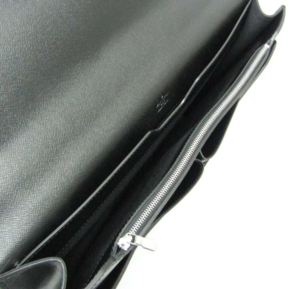Louis Vuitton Robusto 1 Taiga Leather Black Leather Briefcase Bag (Pre-Owned)