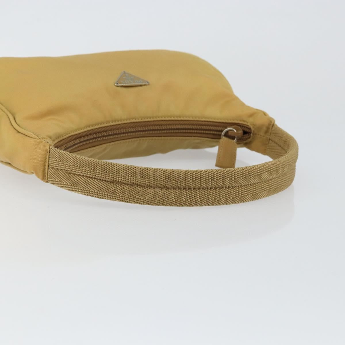 Prada Re-Edition 2000 Hobo Tessuto Beige Nylon Shoulder Bag Bag (Pre-Owned)