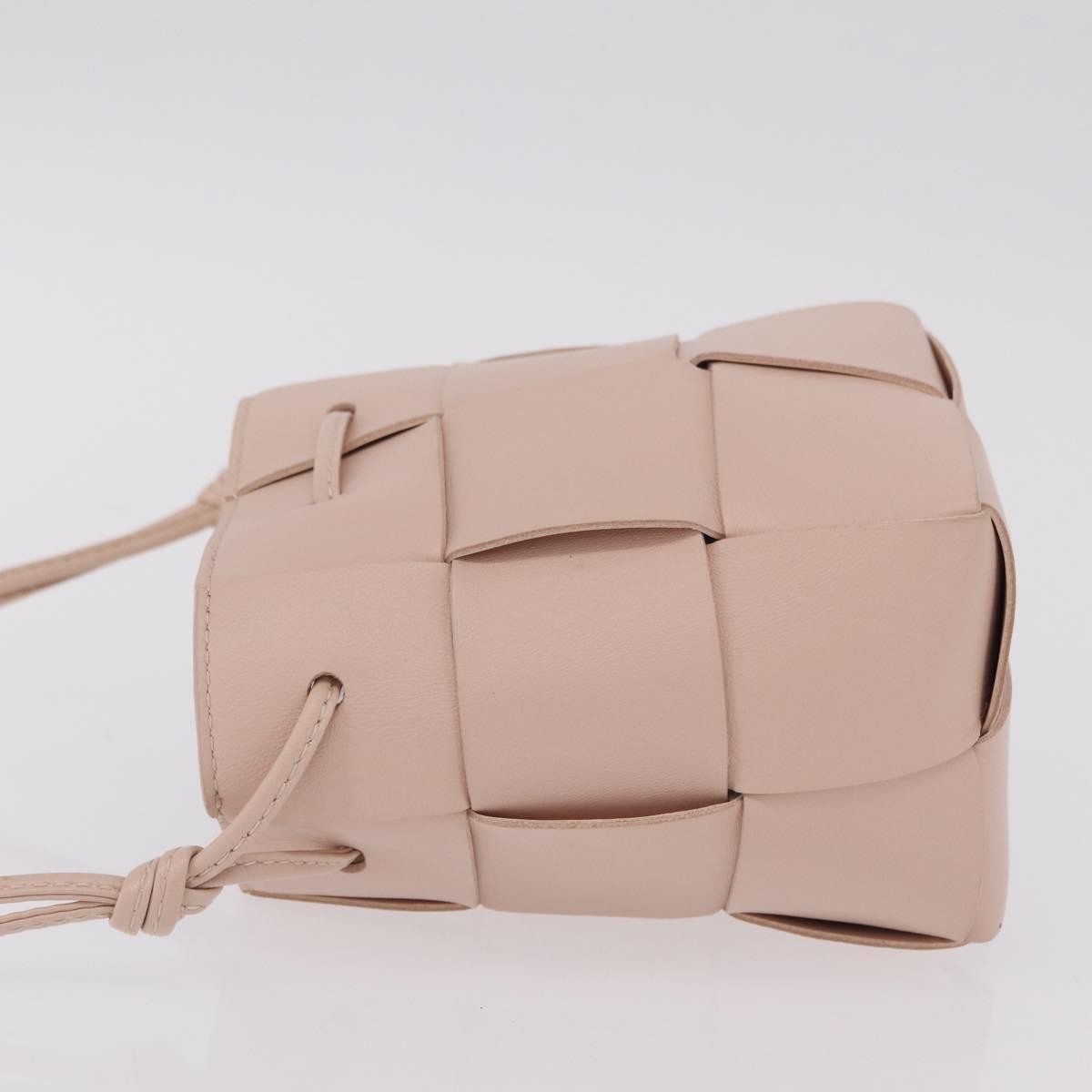 Bottega Veneta Cassette Bucket Maxi Intrecciato Leather With Beaded Details Pink Leather Handbag (Pre-Owned)