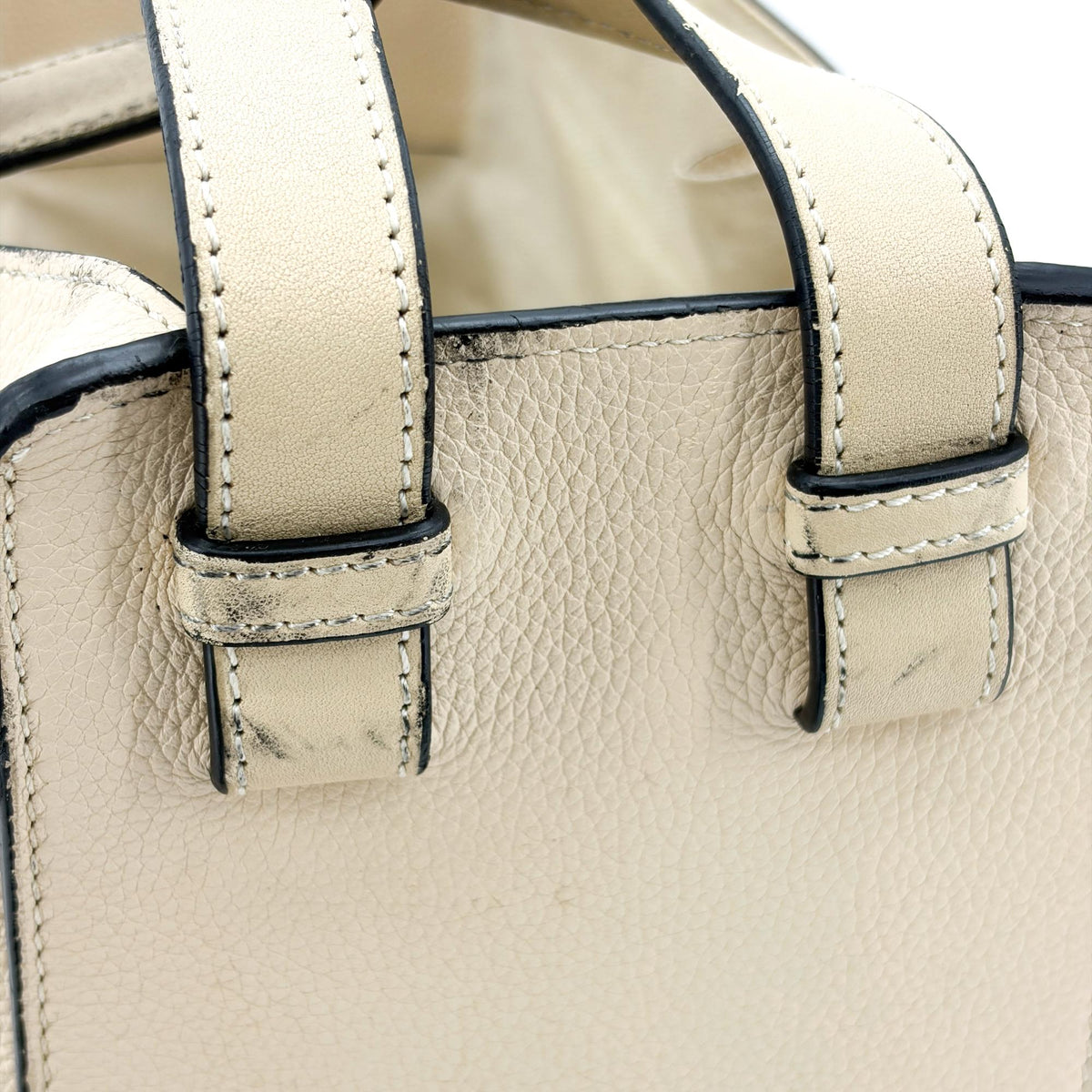 Loewe Hammock Leather Beige Calfskin Handbag (Pre-Owned)