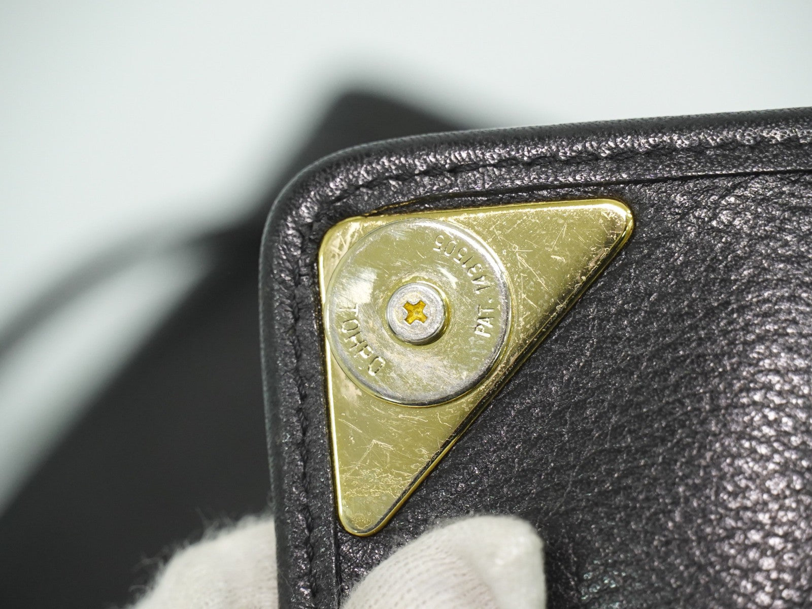 Saint Laurent Vintage Leather Black Leather Shoulder Bag Bag (Pre-Owned)