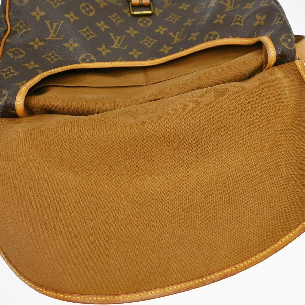 Louis Vuitton Saumur Monogram Canvas Brown Canvas Handbag (Pre-Owned)
