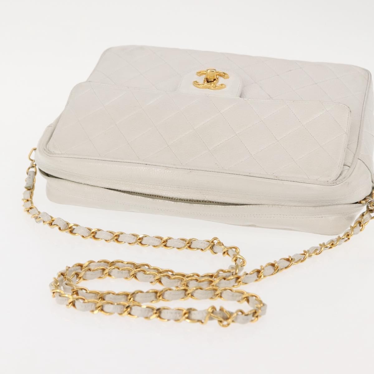 Chanel Vintage Front Pocket Camera Quilted Caviar White Leather Shoulder Bag Bag (Pre-Owned)