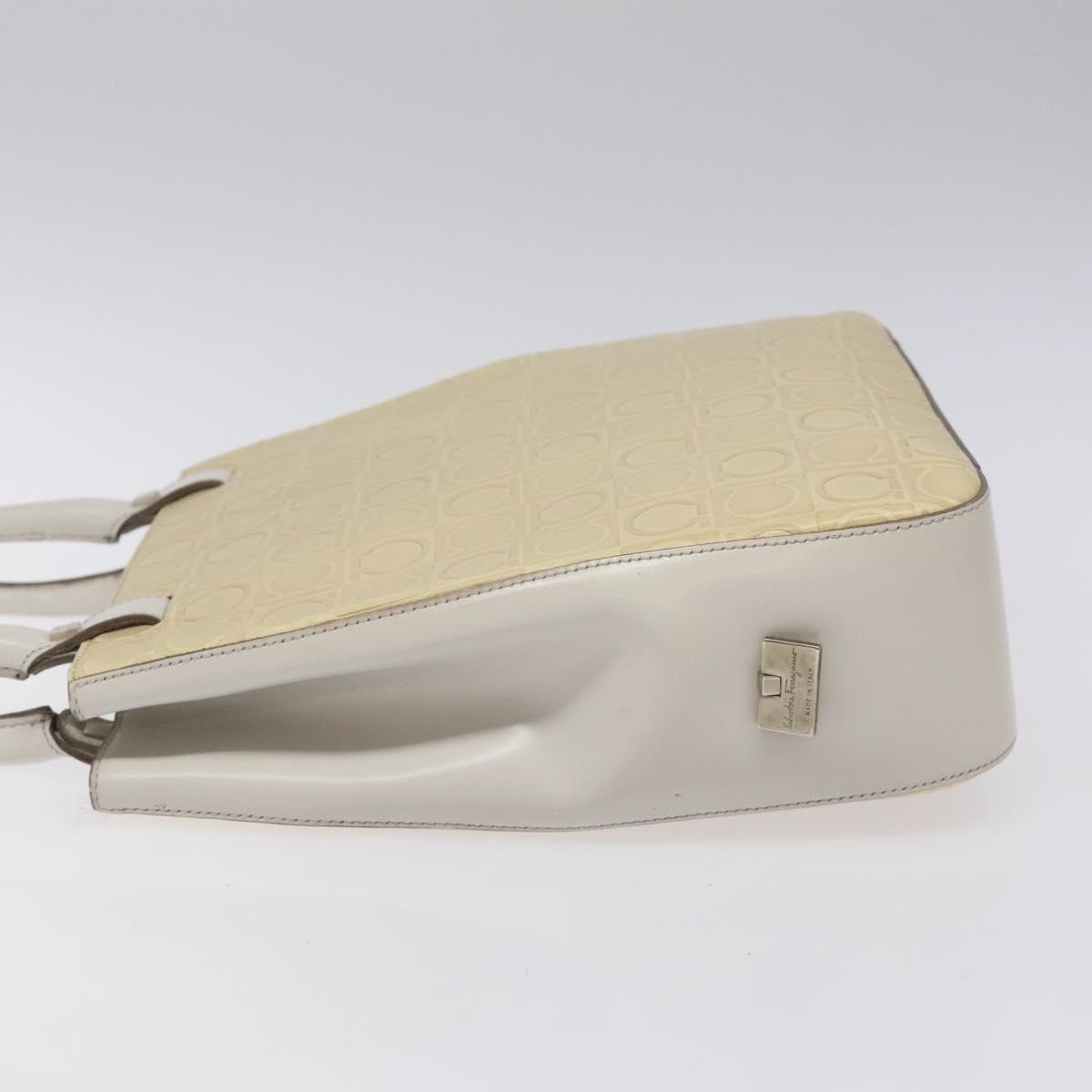 Salvatore Ferragamo Gancini Leather Beige Leather Shoulder Bag Bag (Pre-Owned)