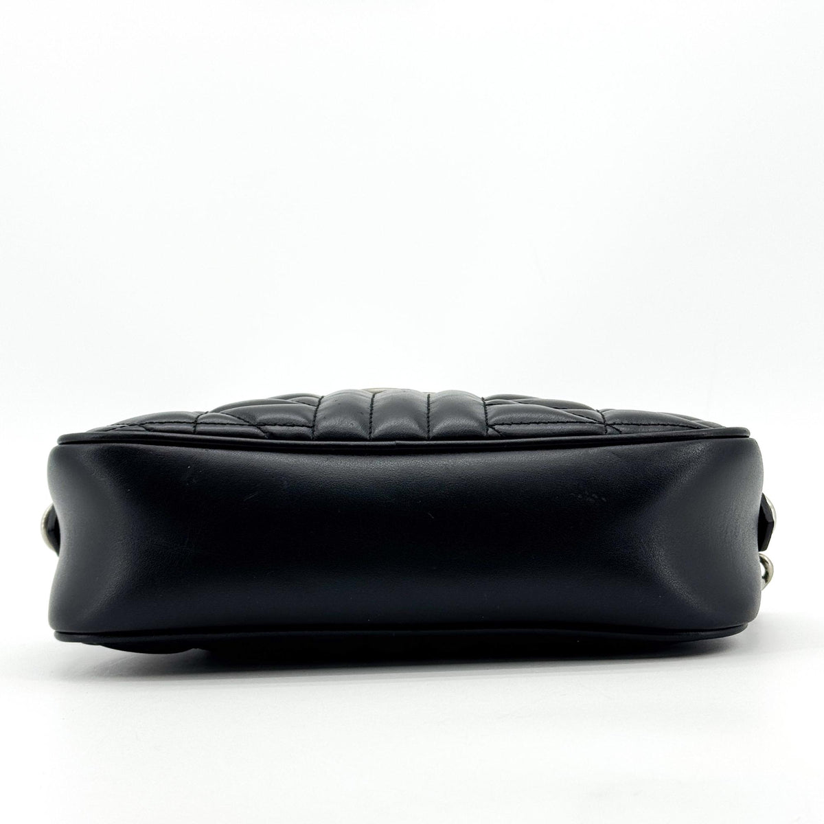 Gucci Gg Marmont Wrist Matelasse Leather Black Leather Clutche & Pouche Bag (Pre-Owned)