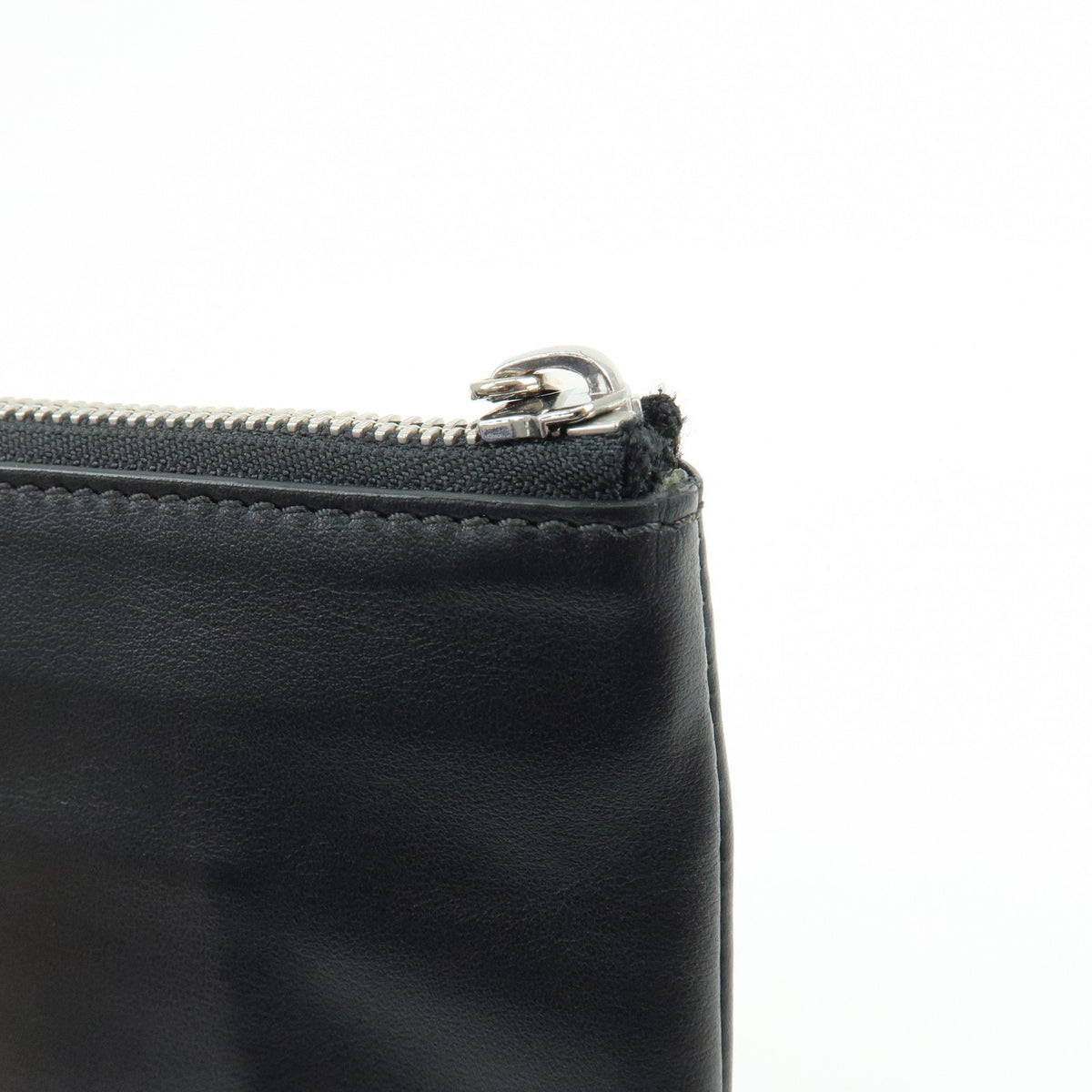 Burberry Logo Zip Printed Leather Black Leather Clutche & Pouche Bag (Pre-Owned)