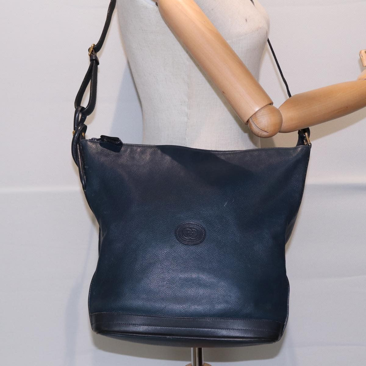 Gucci Vintage Leather Navy Leather Shoulder Bag Bag (Pre-Owned)